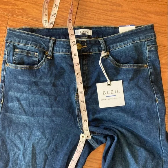 Bleu size 10 blue denim capri with stretch New With Tags - Picture 9 of 12